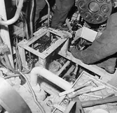 Lyft av motor från kaj till maskinrum T 126