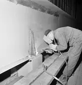 Arbete till nya travers i plåtverkstan