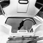 Motor ombord på segelbåten Viggen