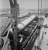 Lyft av absorptionstorn i 100 tons kranen