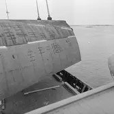 Lyft av bottensektion å 100-tonskranen