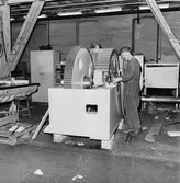 Linspel i maskinverkstan