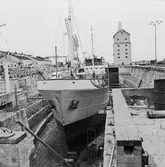 Civil båt i docka 2