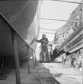 Sprutmålning av jagare i Oscarsdockan