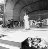 Alice Babs och Bengt Hallbergs kvartett på Sollidenscenen, Skansen.