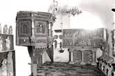 Predikstol från Gunnilbo kyrka och altarskåp, utställd på Västmanlands läns museum, Västerås slott, 1939.