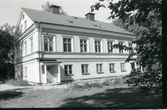 Tillberga sn, Västerås kn, Hedensberg.
Hedensbergs gård, förvaltarbostaden. 1986.