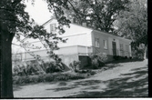 Tillberga sn, Västerås kn, Hedensberg.
Flygelbyggnad vid Hedensbergs gård, 1986.