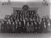 Kooperativa Kvinnogillet i Varberg 1932 då man firade 20-årsjubileum. Se även bild nr GB1_948.