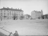 Norra delen av Vaksala torg, med kvarteret Njord, Kvarngärdet, Uppsala 1901 - 1902