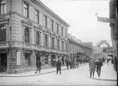Vaksalagatan från Dragarbrunnsgatan, Dragarbrunn, Uppsala 1901 - 1902