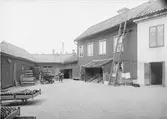 Gårdsinteriör, Dragarbrunnsgatan 29, kvarteret S:t Per, Dragarbrunn, Uppsala 1901 - 1902
