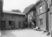 Gårdsinteriör Klostergatan 11, kvarteret S:t Per, Dragarbrunn, Uppsala 1908