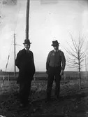 Axel Nyman och Gusten Widerbäck i Årsta, Uppsala 1919