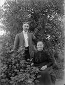 Josef Ärnström med sin mor, Uppland 1909