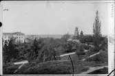 Reprofotografi - vy över Carolina Rediviva, Uppsala domkyrka och Gunillaklockan, Uppsala 1886