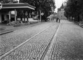 Spårvägsspår på Svartbäcksgatan vid kvarteret Edda, Uppsala 1945