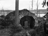 Murad grotta i Engelska parken, Söderfors bruk, Uppland 1948