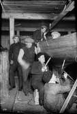 Medlemmar i Ekolns Segelklubb vid deras första lottbåt, sjösatt i Fyrisån, Uppsala 15 juni 1923