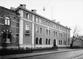 Upsala Sparbanks lokaler, kvarteret Oden Ygg, Kungsgatan, Uppsala, sannolikt i slutet av 1920-talet