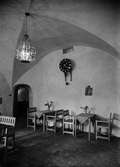 Restaurang Domtrappkällaren, S:t Eriks gränd, Uppsala. Interiör september 1939