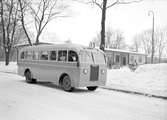 Stadsbuss utanför Uppsala busstation, Järnvägsområdet, Kungsgatan, Uppsala 1937