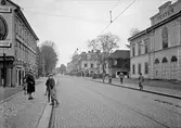 Vaksalagatan med Uppsala teater, Chateau Barowiak, Uppsala före 1939