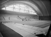 Tennishallen under byggnation, Sjukhusvägen, Uppsala, interiör januari 1937