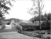 Brygga vid  Selknä, sjönTrehörningen, Funbo socken, Uppland juni 1934