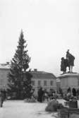 Handel kring Uddevallas julgran i december 1947