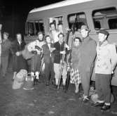 Resenärer innan avfärd till Norge och Rjukan i april 1955