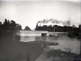 Tåg på bron vid Hellmans, Kilafors juli 1894