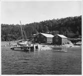 Båten ELVIRA på slipen vid båtbyggeri på Orust