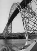 Skrivet på baksidan: Karmsundbroen med Karmsund 22/8 1967
Fotograf: Henning Henningsen
Fotot taget: 1967-08-22