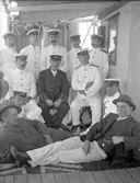 Befälspersoner på däck.