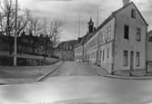 Enköping, Rådhusgatan, från Kyrkogatan, dec 1954