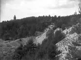 Enköping, kyrkåsen från nordost. Vårfrukyrkan till vänster, vattentornet till höger