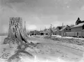 I februari 1928 drog stormen in från Vättern och täckte strandpromenaden och föremål utmed Norra Strandgatan i Jönköping med is.