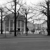 Hovrättstorget i Jönköping med en del av Östra Storgatan i bakgrunden till höger, i början av 1990-talet.