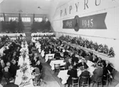 Papyrus firar 50-årsjubileum (1895-1945) i Mässhallen i Göteborg, 1945.