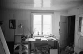 Bostadshus på Roten M 22 i Mölndals Kvarnby som användts som ateljé, 1972.