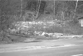 Uppfartsväg till hus som skall bevaras på Rådavägen 5, Stensjön, norra sidan. Bilden är tagen 1991.