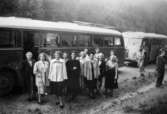 Eisers personal på bussutflykt till Gränna, våren 1957.