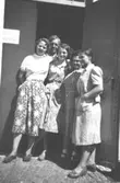 Arbetare (Mona, Frisk, Gärd, Inga och Britta) på Carlsfors fabriker (Forsåkers fabriker), 1950-tal.