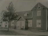 IOGT, Godtemplarhuset, byggt 1907. Foto från de första åren. Huset användes fram till 1955 då IOGT gick samman om nybygge i Folkets Hus. Vykort med handskriven text: 