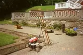 Trädgårdsarbete vid Gunnebo slott, 1988.