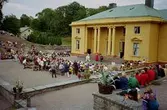 Ett evenemang vid Gunnebo slotts norra sida, maj 1995.