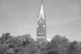 Fässbergs kyrka. Mölndalsbro i dag - ett skolpedagogiskt dokumentationsprojekt på Mölndals museum under oktober 1996. 1996_1079-1097 är gjorda av högstadieelever från Kvarnbyskolan 9C, grupp 4. Se även 1996_0913-0940, gruppbilder på klasserna 1996_1382-1405 samt bilder från den färdiga utställningen 1996_1358-1381.