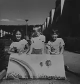 Dos-Alva, Helena och Carita