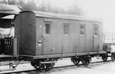 Foto taget på 1910 - 1920-talet, av järnvägsvagn som gått sträckan
Dannemora - Hargshamn.